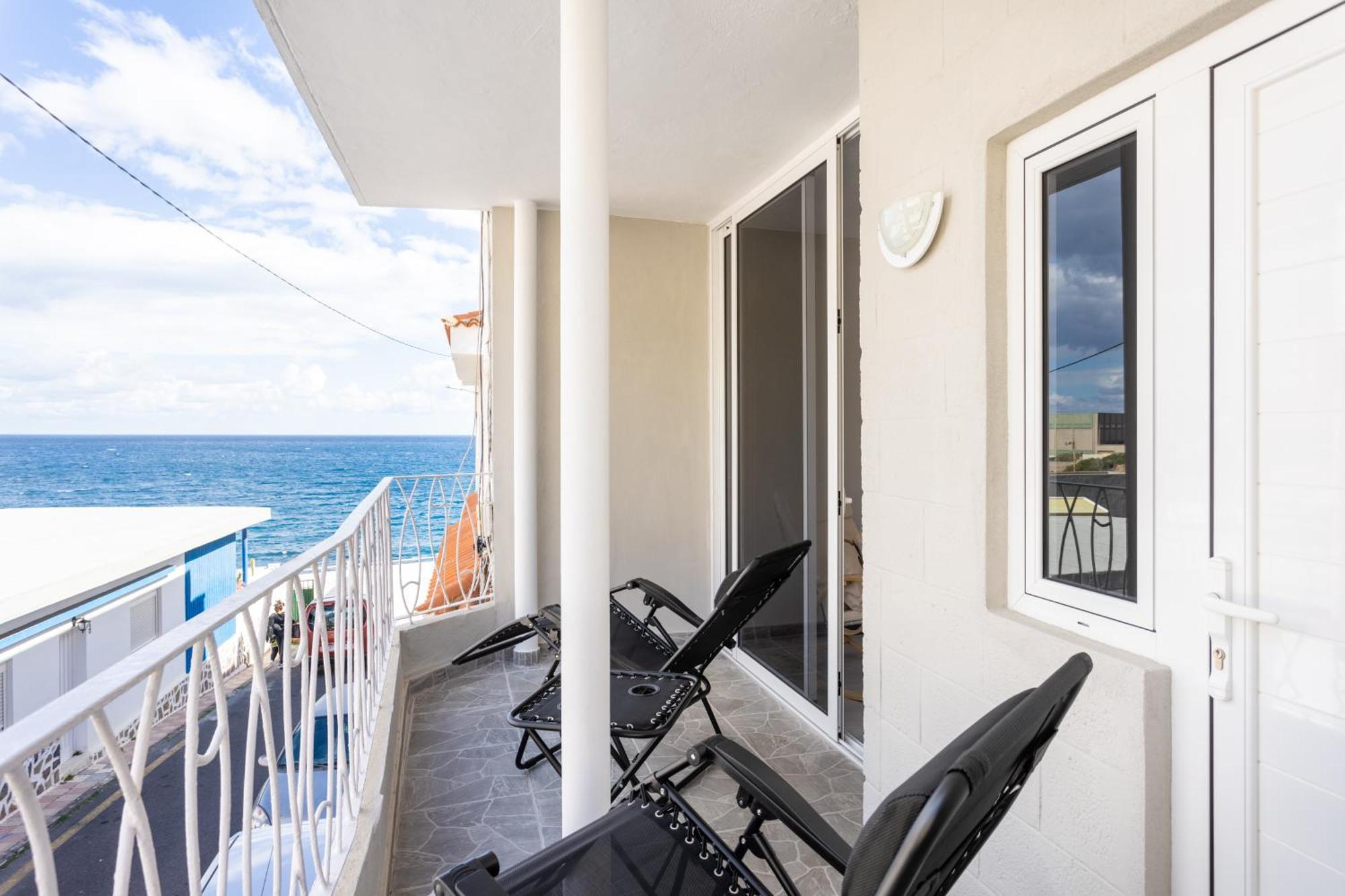 Home2Book Angy'S Seaside Home, Candelaria Araya  Luaran gambar